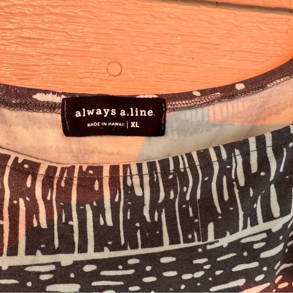 Grey & White Off-Shoulder Jumpsuit, Made in Hawaii - Picture 7 of 10